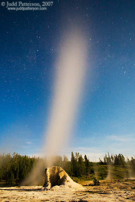 Giant Geyser, Yellowstone National Park, Wyoming, United States